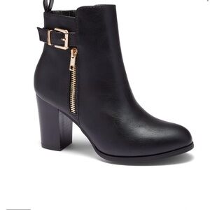 Women's New York  Company Angie Ankle Boots NWT 9.5
